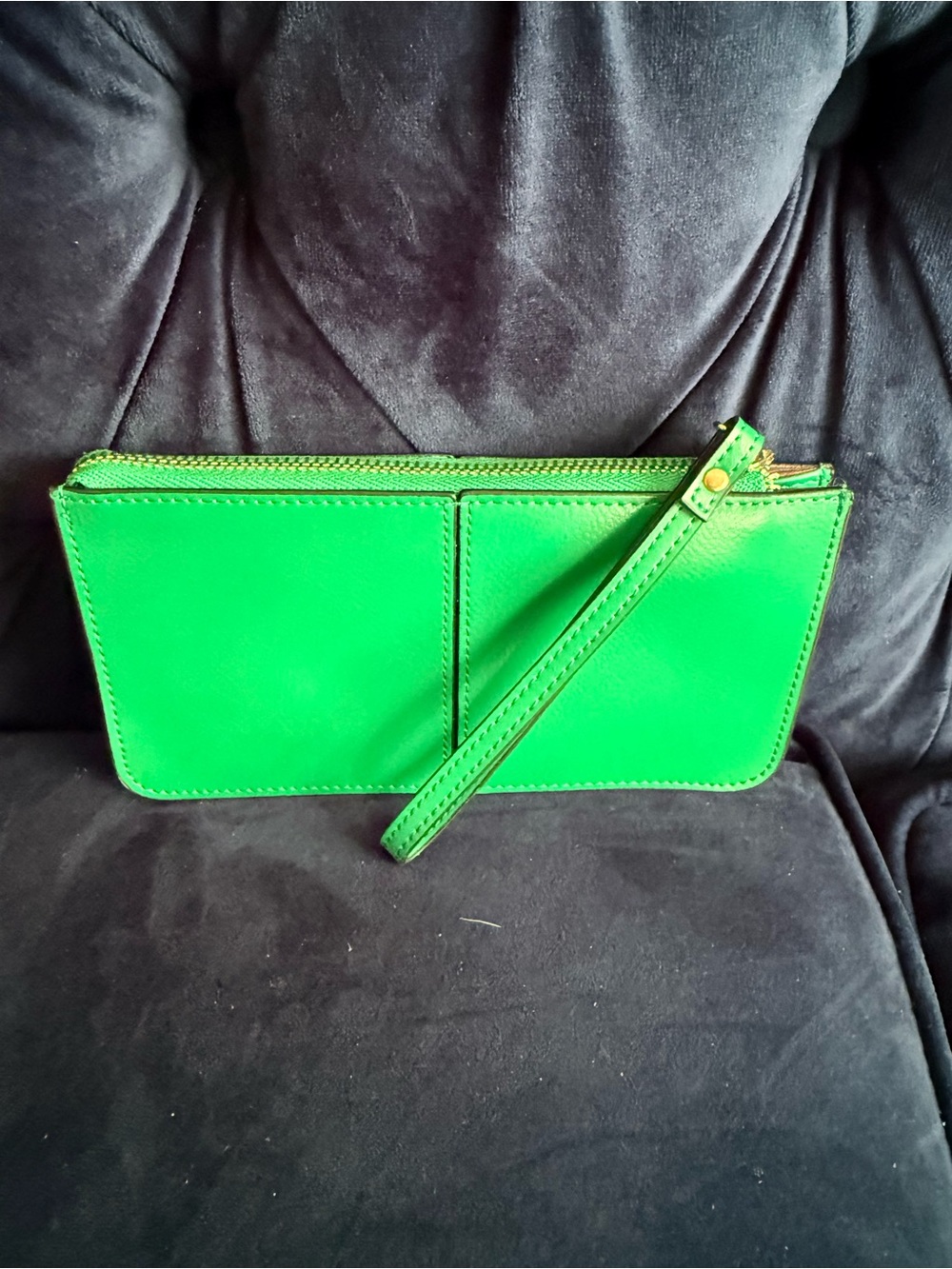 Vibrant Green Wristlet Clutch with Removable Strap